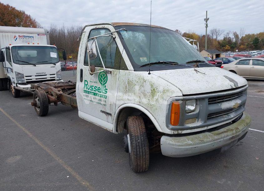 2000 Chevrolet Express COMM CUTAWAY (VIN 1GBJG31R7Y1209731) main photo
