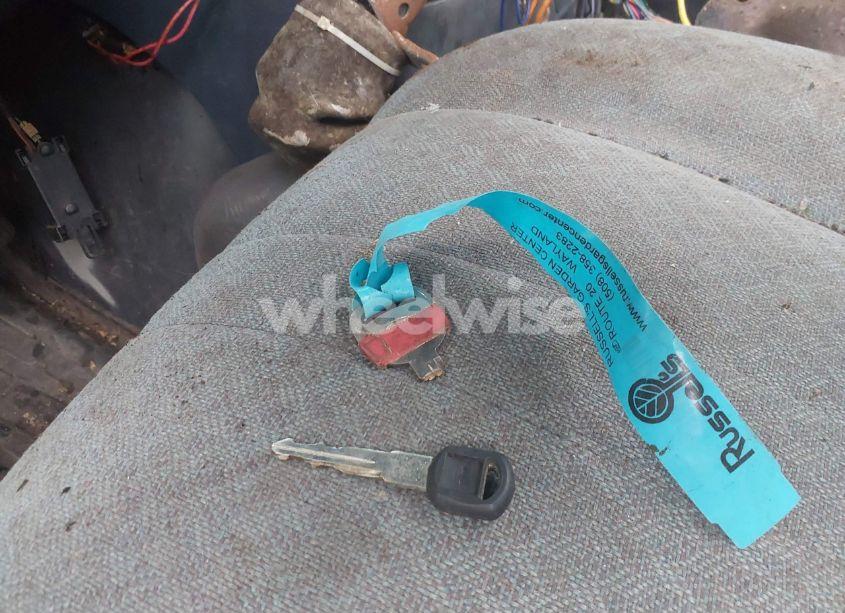 Photo 10 of 2000 Chevrolet Express COMM CUTAWAY (VIN 1GBJG31R7Y1209731)