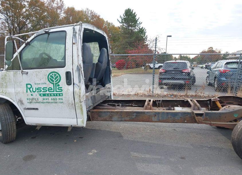 Photo 15 of 2000 Chevrolet Express COMM CUTAWAY (VIN 1GBJG31R7Y1209731)