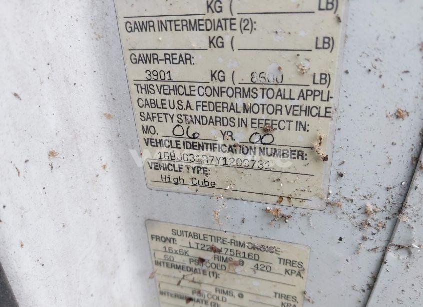 Photo 8 of 2000 Chevrolet Express COMM CUTAWAY (VIN 1GBJG31R7Y1209731)