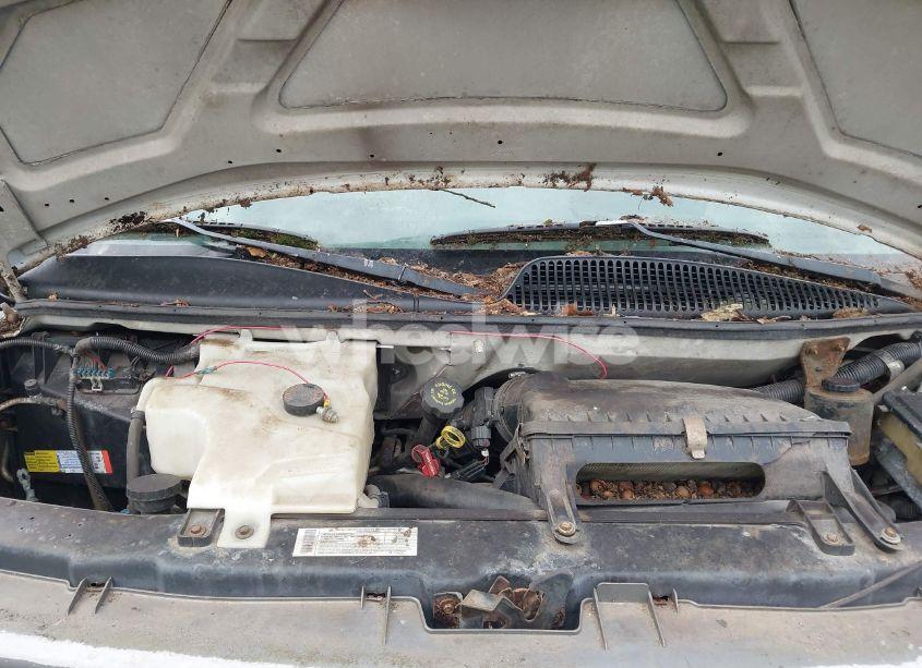 Photo 9 of 2000 Chevrolet Express COMM CUTAWAY (VIN 1GBJG31R7Y1209731)