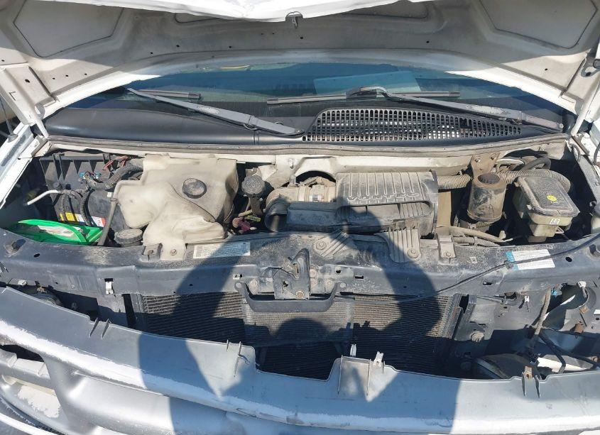 Photo 9 of 2002 Chevrolet Express COMM CUTAWAY (VIN 1GBJG31R821138286)