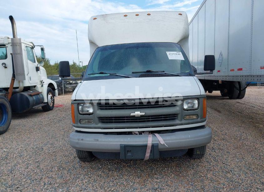 Photo 12 of 2002 Chevrolet Express COMM CUTAWAY (VIN 1GBJG31R921176769)