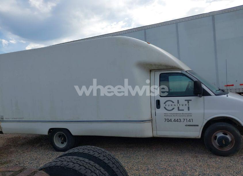 Photo 13 of 2002 Chevrolet Express COMM CUTAWAY (VIN 1GBJG31R921176769)