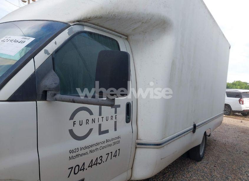 Photo 14 of 2002 Chevrolet Express COMM CUTAWAY (VIN 1GBJG31R921176769)