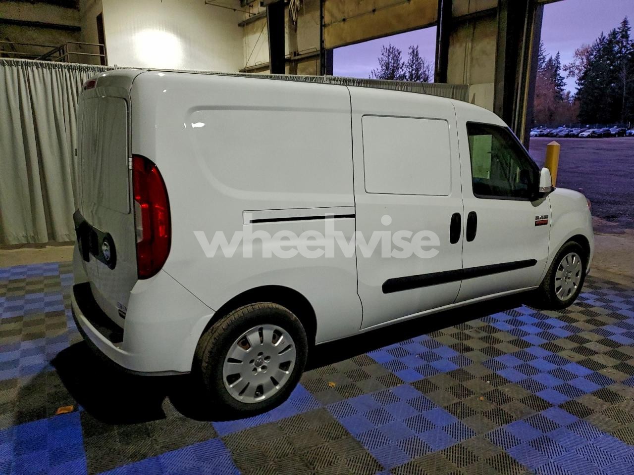 Photo 3 of 2021 RAM PROMASTER UTILITY / SERVICE VAN (VIN 1GBJG31U061163953)