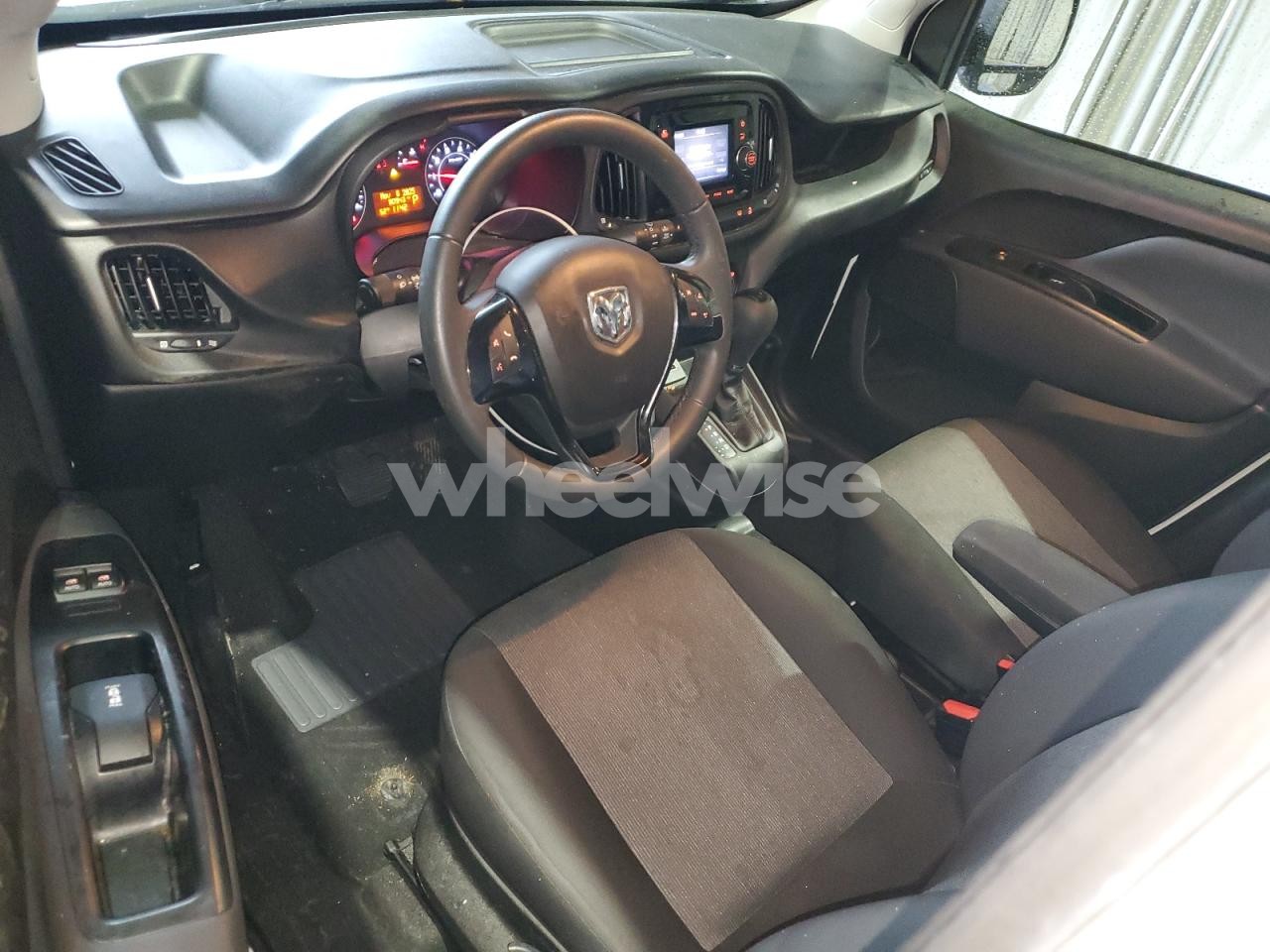 Photo 8 of 2021 RAM PROMASTER UTILITY / SERVICE VAN (VIN 1GBJG31U061163953)