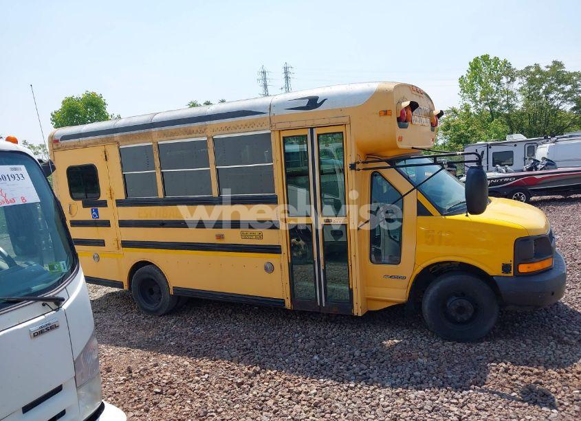 Photo 13 of 2006 Chevrolet Express CUTAWAY WORK VAN (VIN 1GBJG31U061244211)