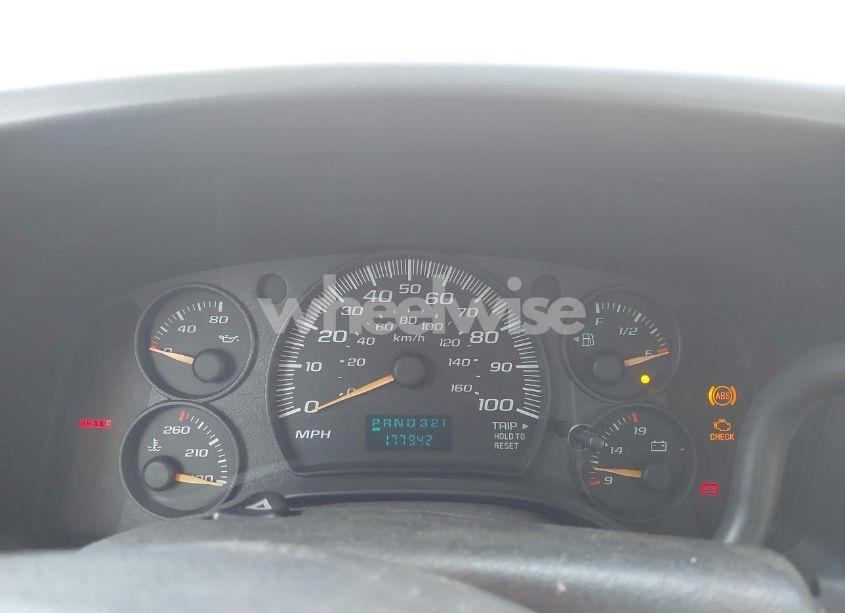 Photo 5 of 2006 Chevrolet Express CUTAWAY WORK VAN (VIN 1GBJG31U061244211)
