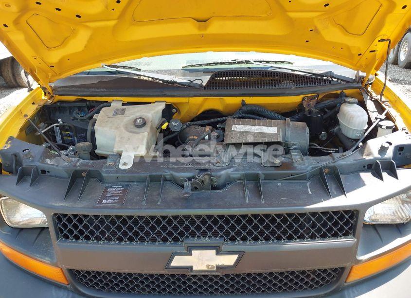 Photo 9 of 2006 Chevrolet Express CUTAWAY WORK VAN (VIN 1GBJG31U061244211)