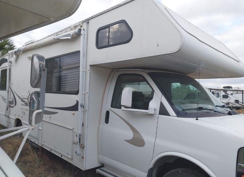 Photo 14 of 2004 Chevrolet Express CUTAWAY BASE W/C7L/C7N (VIN 1GBJG31U141163991)