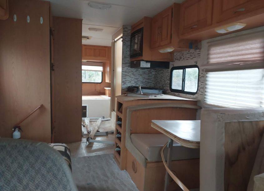 Photo 7 of 2004 Chevrolet Express CUTAWAY BASE W/C7L/C7N (VIN 1GBJG31U141163991)