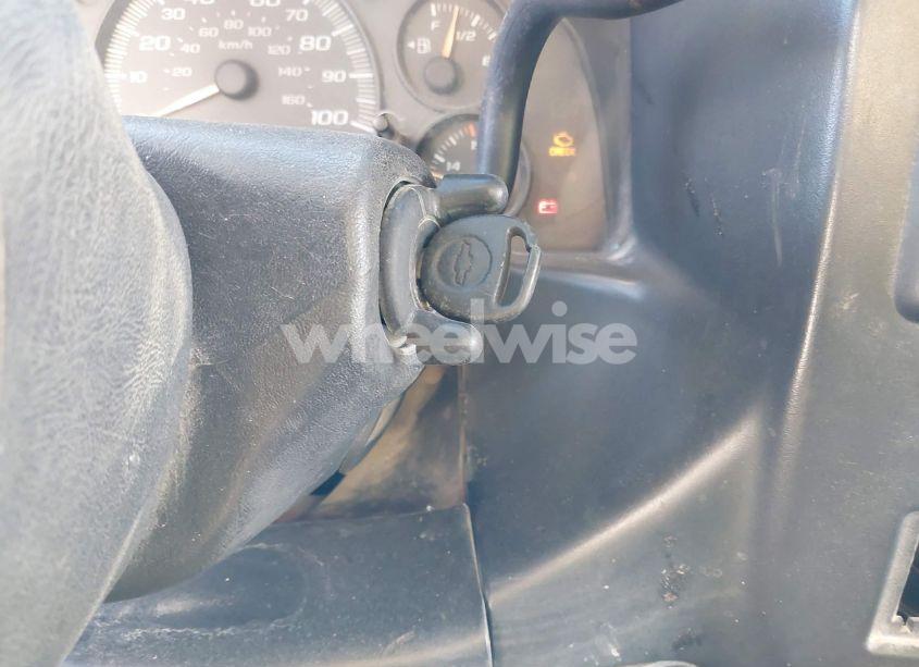 Photo 10 of 2004 Chevrolet Express CUTAWAY BASE W/C7L/C7N (VIN 1GBJG31U341172286)