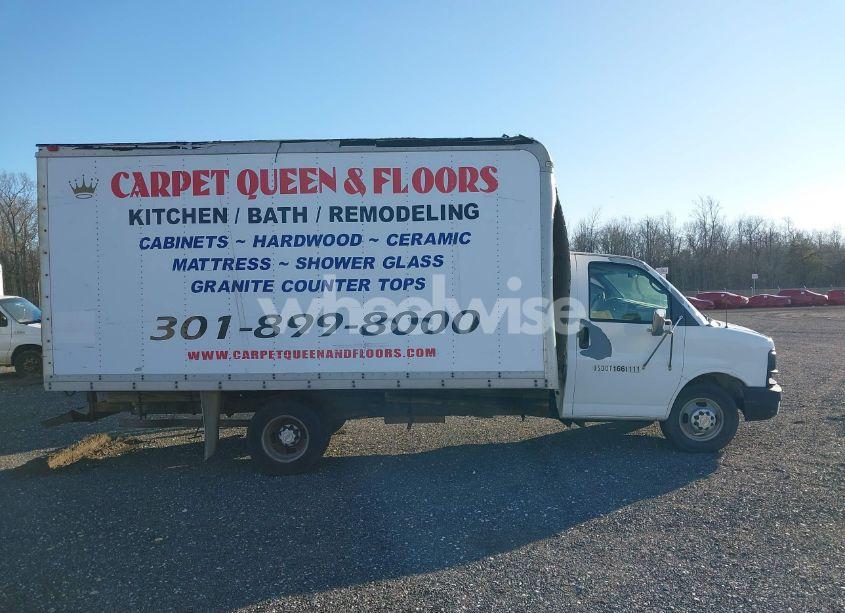 Photo 14 of 2004 Chevrolet Express CUTAWAY BASE W/C7L/C7N (VIN 1GBJG31U341172286)