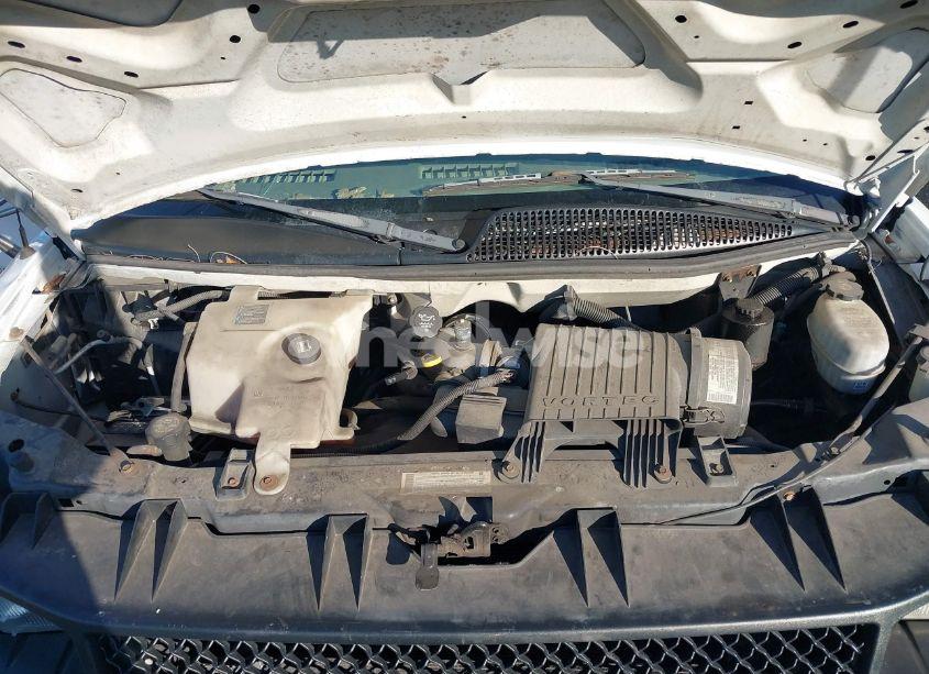 Photo 9 of 2004 Chevrolet Express CUTAWAY BASE W/C7L/C7N (VIN 1GBJG31U341172286)