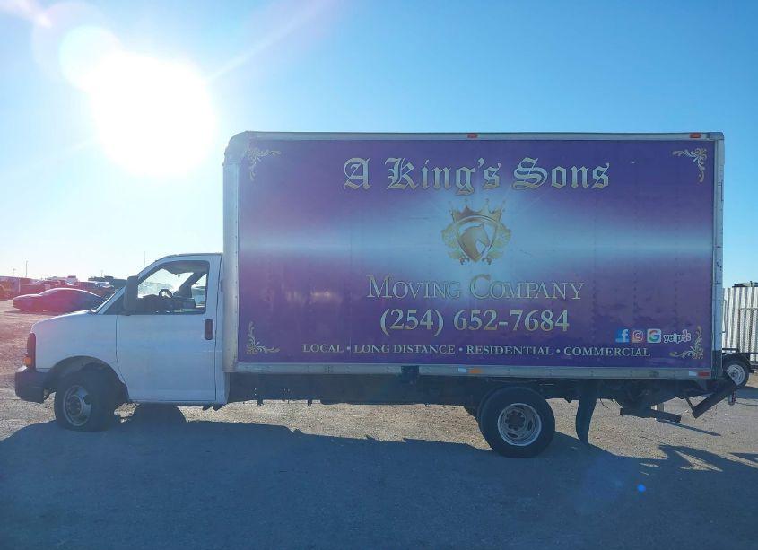 Photo 13 of 2005 Chevrolet Express CUTAWAY BASE W/C7L/C7N (VIN 1GBJG31U451206172)