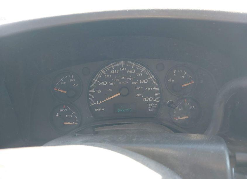 Photo 5 of 2005 Chevrolet Express CUTAWAY BASE W/C7L/C7N (VIN 1GBJG31U451206172)