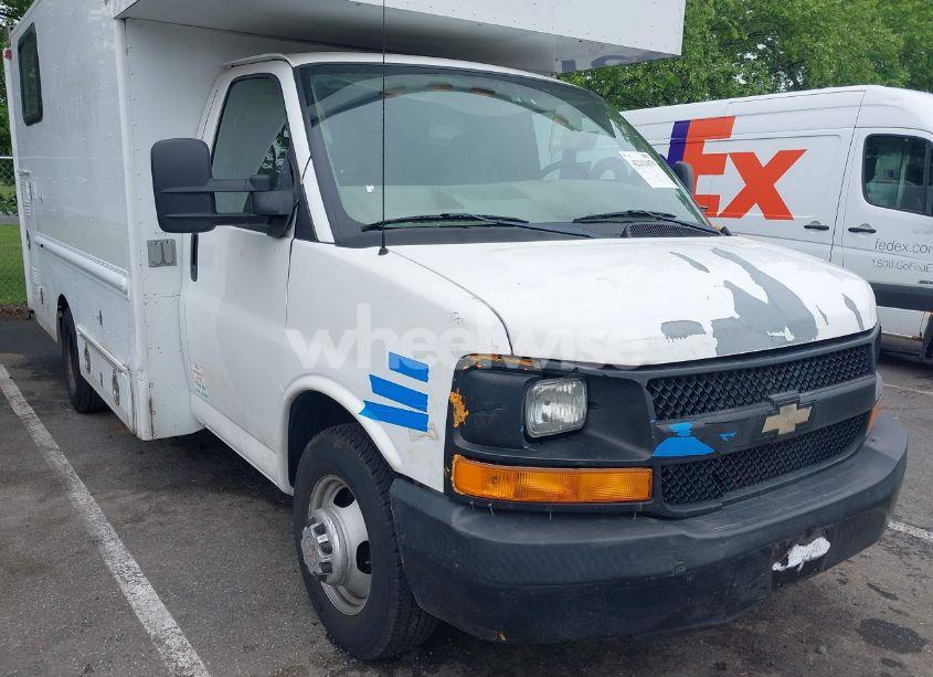Photo 11 of 2007 Chevrolet Express CUTAWAY WORK VAN (VIN 1GBJG31U571236686)
