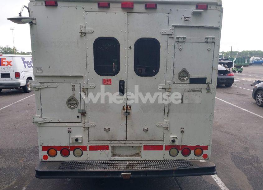 Photo 15 of 2007 Chevrolet Express CUTAWAY WORK VAN (VIN 1GBJG31U571236686)