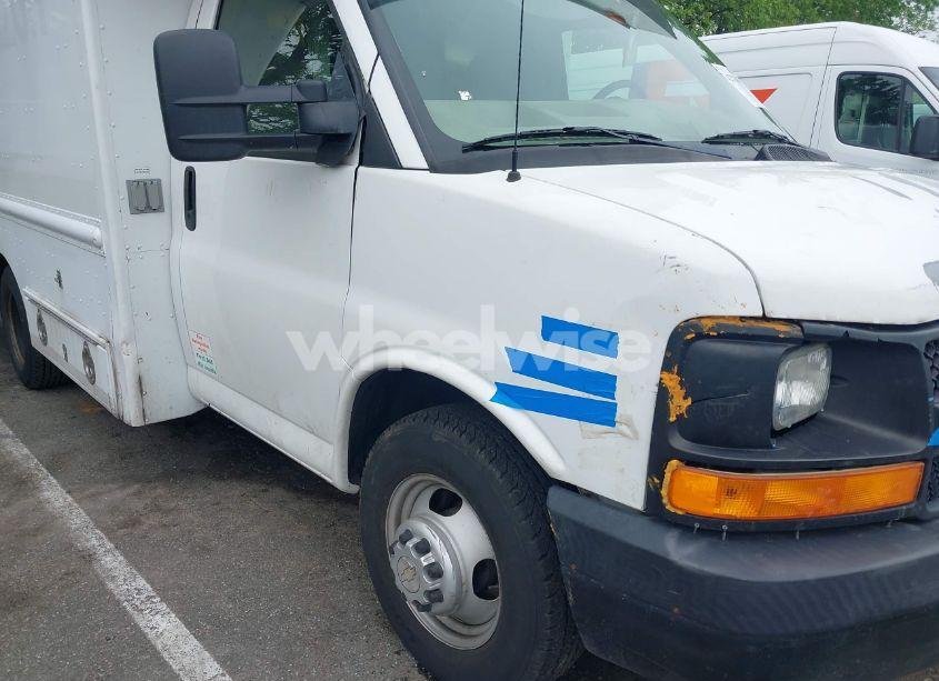 Photo 17 of 2007 Chevrolet Express CUTAWAY WORK VAN (VIN 1GBJG31U571236686)