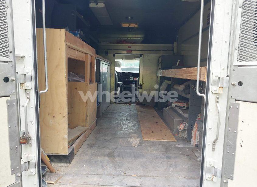 Photo 6 of 2007 Chevrolet Express CUTAWAY WORK VAN (VIN 1GBJG31U571236686)