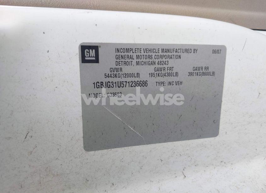 Photo 8 of 2007 Chevrolet Express CUTAWAY WORK VAN (VIN 1GBJG31U571236686)