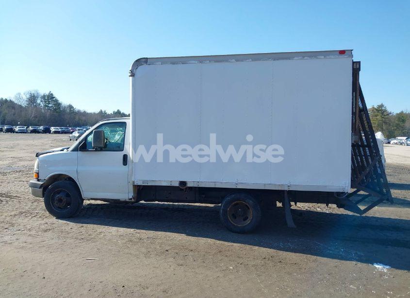 Photo 15 of 2007 Chevrolet Express CUTAWAY WORK VAN (VIN 1GBJG31U671254484)