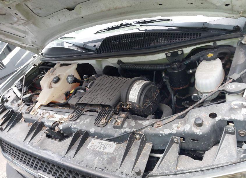 Photo 10 of 2003 Chevrolet Express COACHMEN MOTOR HOME (VIN 1GBJG31U831128220)