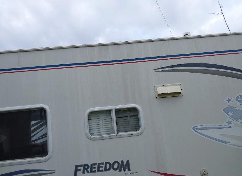 Photo 3 of 2003 Chevrolet Express COACHMEN MOTOR HOME (VIN 1GBJG31U831128220)