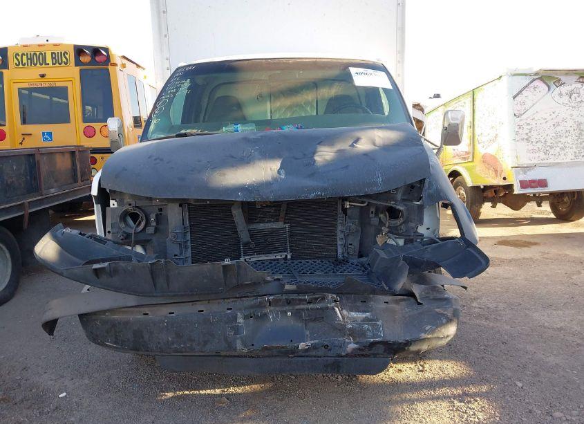 Photo 6 of 2003 Chevrolet Express CUTAWAY BASE W/C7L/C7N (VIN 1GBJG31U831132168)