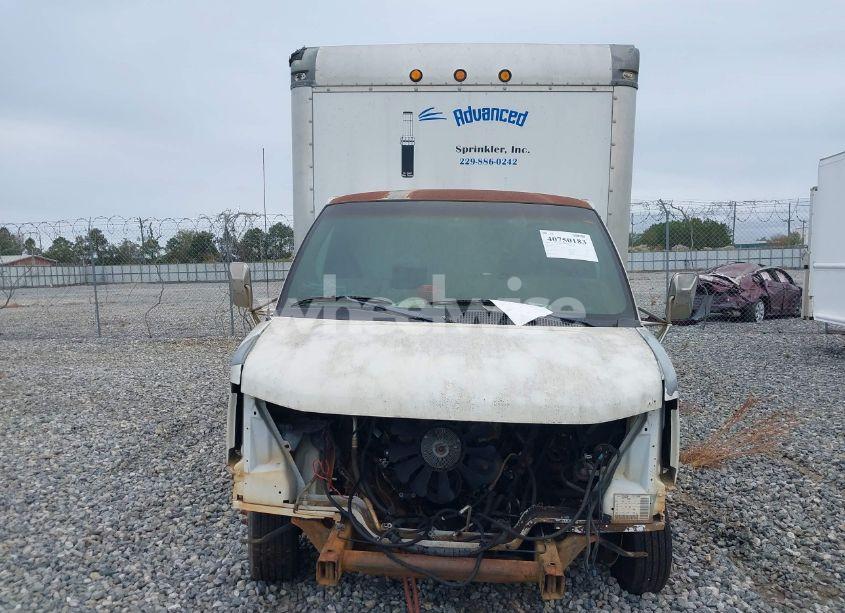 Photo 16 of 2003 Chevrolet Express CUTAWAY BASE W/C7L/C7N (VIN 1GBJG31U831163663)