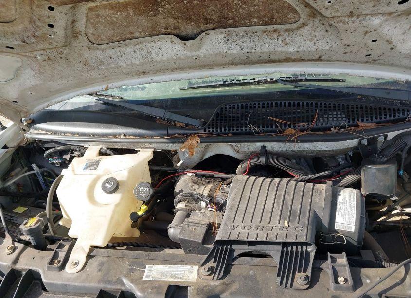 Photo 10 of 2005 Chevrolet Express CUTAWAY (VIN 1GBJG31U851115597)