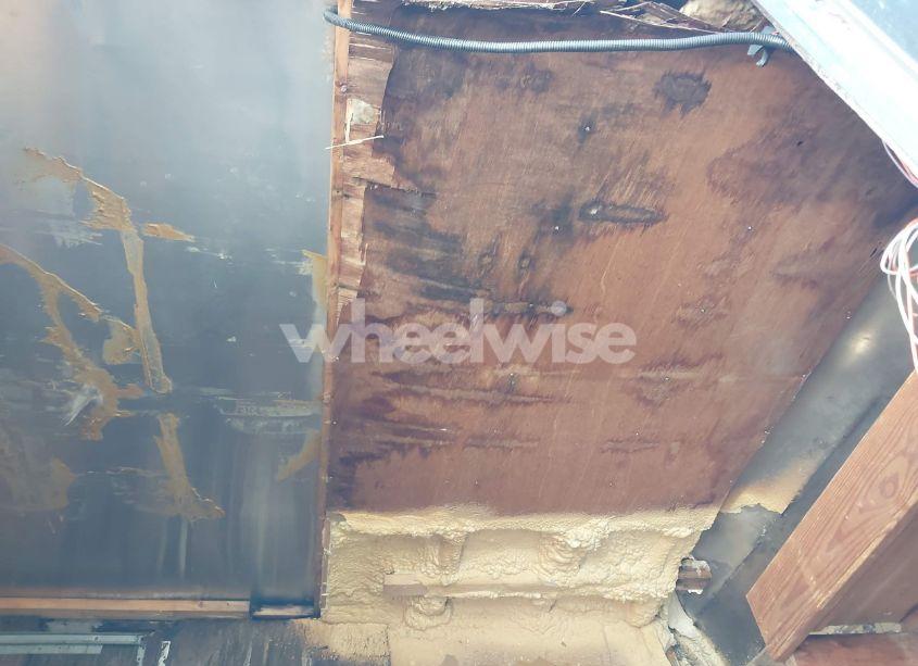 Photo 14 of 2005 Chevrolet Express CUTAWAY BASE W/C7A (VIN 1GBJG31U951254007)