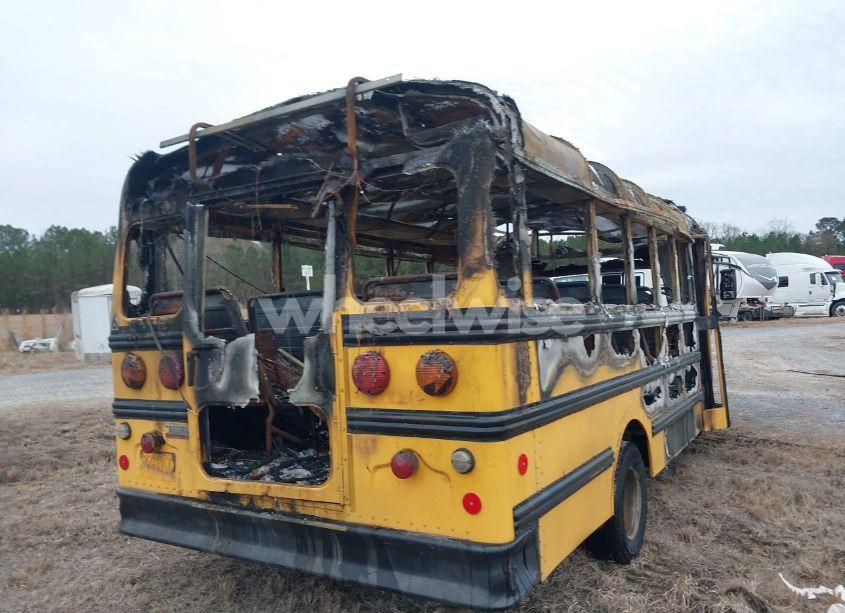 Photo 4 of 2006 Chevrolet Express CUTAWAY WORK VAN (VIN 1GBJG31UX61139305)