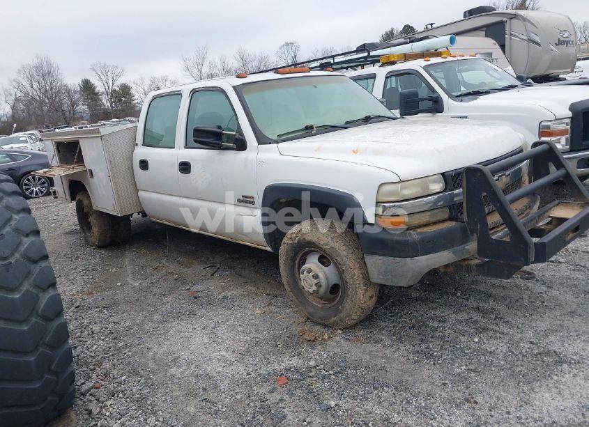 2001 Chevrolet Silverado K3500 (VIN 1GBJK33101F186355) main photo