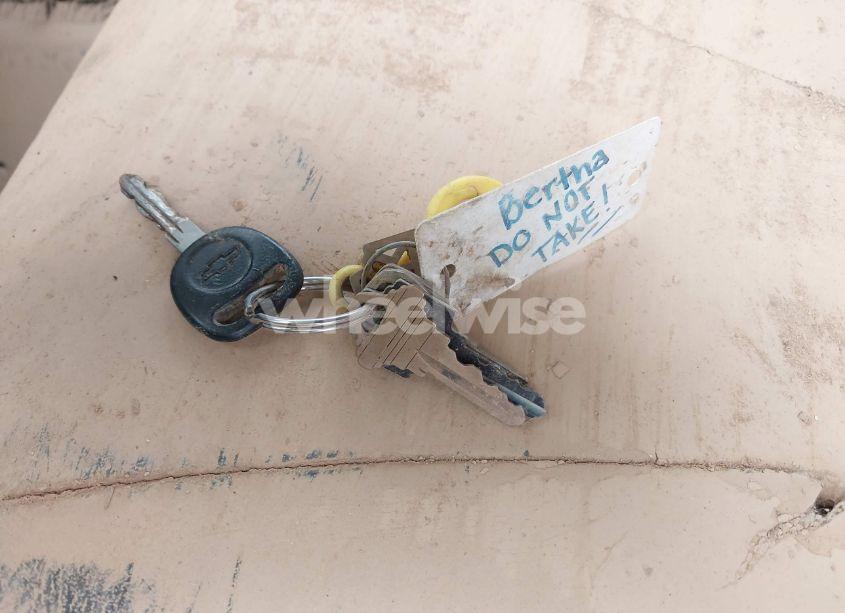 Photo 11 of 2001 Chevrolet Silverado K3500 (VIN 1GBJK33101F186355)