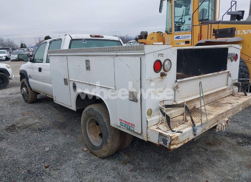 Photo 3 of 2001 Chevrolet Silverado K3500 (VIN 1GBJK33101F186355)