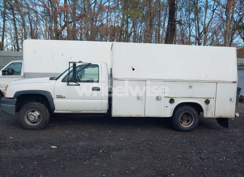 Photo 14 of 2005 Chevrolet Silverado 3500 CHASSIS WORK TRUCK (VIN 1GBJK34235E328605)