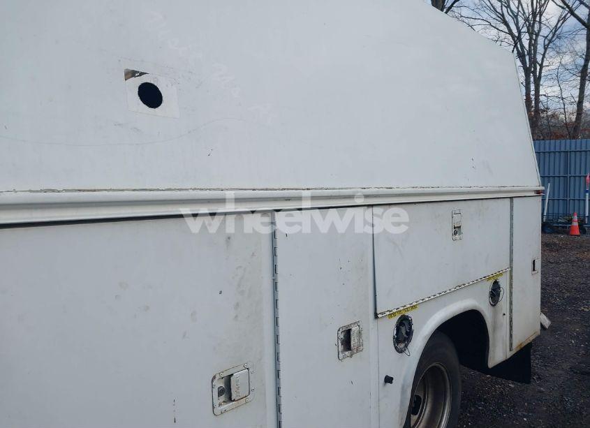 Photo 7 of 2005 Chevrolet Silverado 3500 CHASSIS WORK TRUCK (VIN 1GBJK34235E328605)