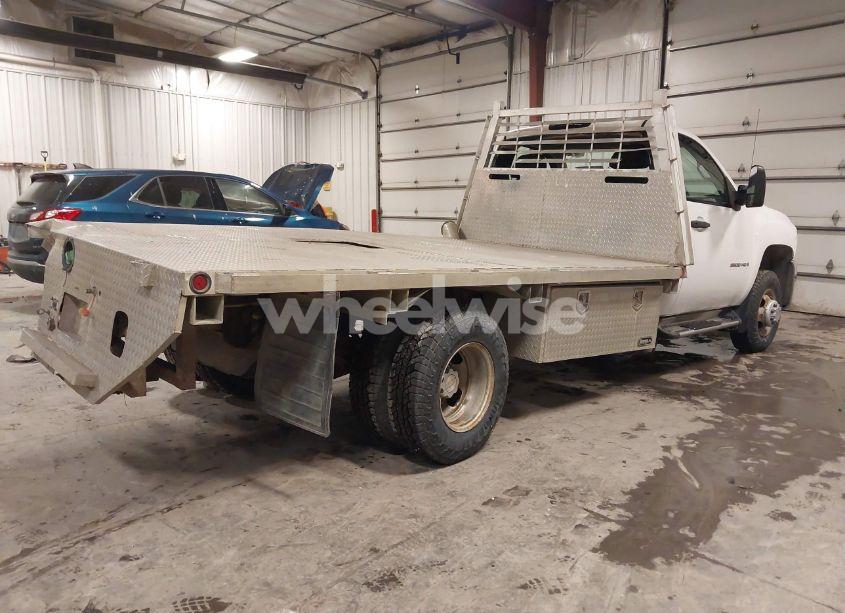 Photo 4 of 2007 Chevrolet Silverado 3500 CHASSIS WORK TRUCK (VIN 1GBJK34607E581953)