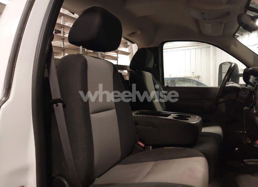 Photo 7 of 2007 Chevrolet Silverado 3500 CHASSIS WORK TRUCK (VIN 1GBJK34607E581953)