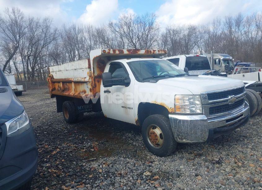 2007 Chevrolet Silverado 3500 CHASSIS LT1 (VIN 1GBJK34637E550518) main photo