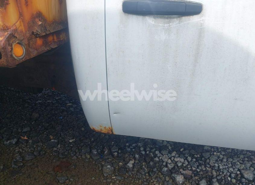 Photo 11 of 2007 Chevrolet Silverado 3500 CHASSIS LT1 (VIN 1GBJK34637E550518)