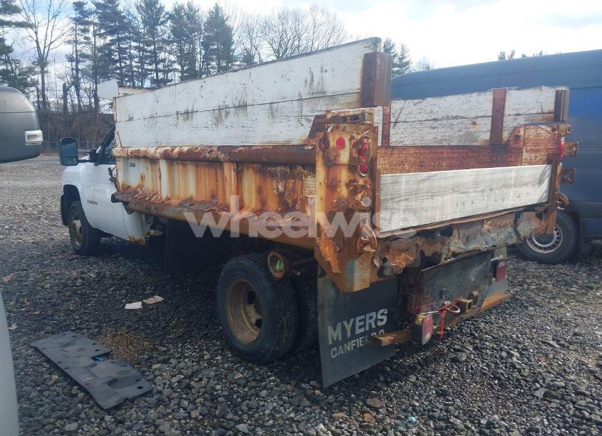 Photo 3 of 2007 Chevrolet Silverado 3500 CHASSIS LT1 (VIN 1GBJK34637E550518)