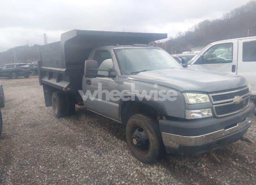 Photo 13 of 2006 Chevrolet Silverado 3500 CHASSIS WORK TRUCK (VIN 1GBJK34D86E201738)