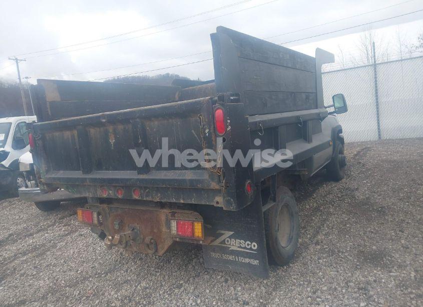 Photo 4 of 2006 Chevrolet Silverado 3500 CHASSIS WORK TRUCK (VIN 1GBJK34D86E201738)