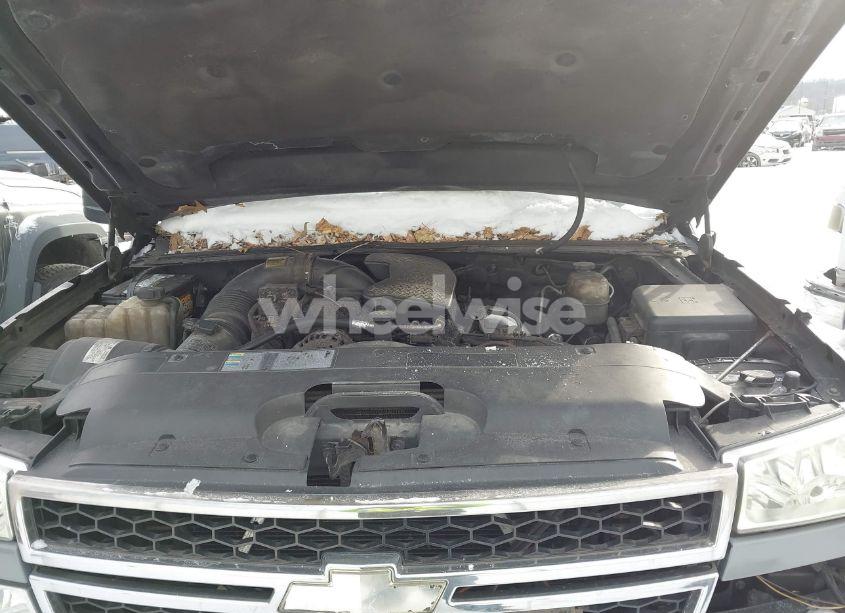 Photo 9 of 2006 Chevrolet Silverado 3500 CHASSIS WORK TRUCK (VIN 1GBJK34D86E201738)