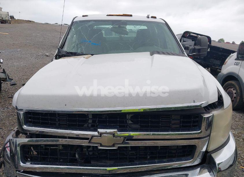 Photo 10 of 2009 Chevrolet Silverado 3500HD WORK TRUCK (VIN 1GBJK73619F149653)