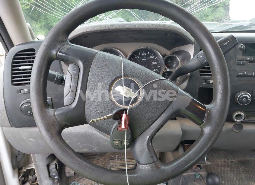 Photo 11 of 2009 Chevrolet Silverado 3500HD WORK TRUCK (VIN 1GBJK73619F149653)