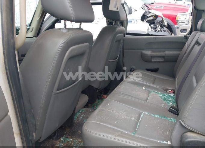 Photo 5 of 2009 Chevrolet Silverado 3500HD WORK TRUCK (VIN 1GBJK73619F149653)